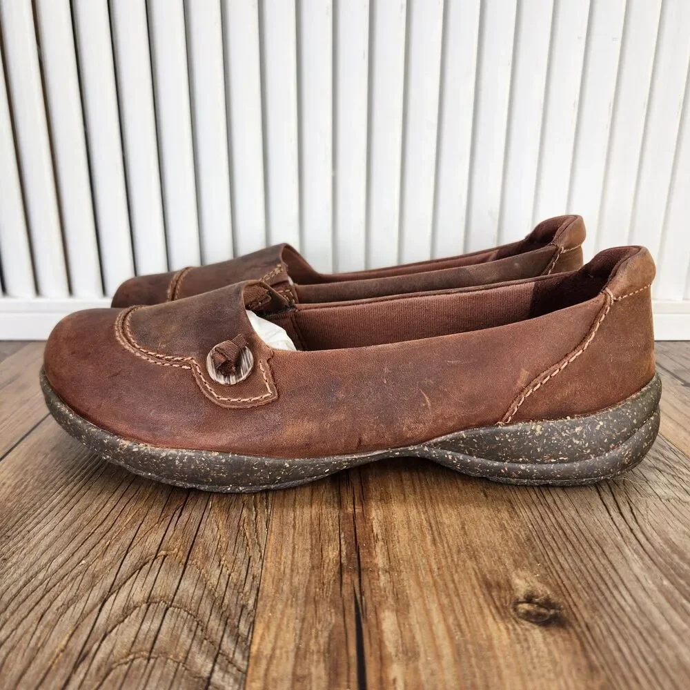 Clarks Roseville Sky Loafers Womens Size 8 Wide Mahogany Leather Slip On Shoes